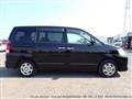 2005 Toyota Noah