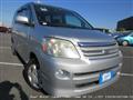 2005 Toyota Noah