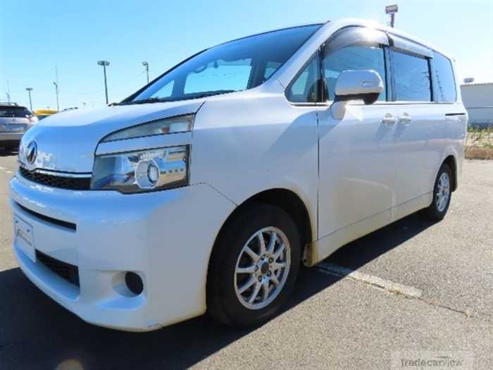 2012 Toyota Voxy