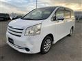 2009 Toyota Noah