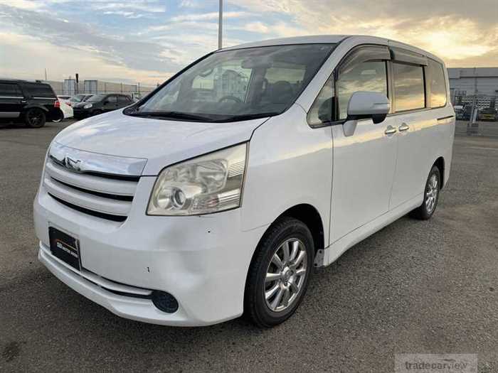 2009 Toyota Noah