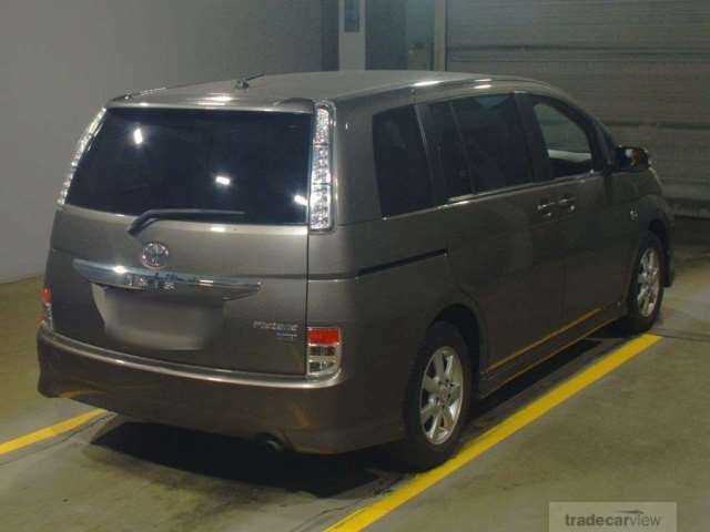 2013 Toyota Isis