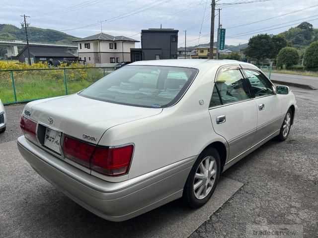 2002 Toyota Crown