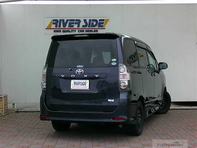 2007 Toyota Voxy