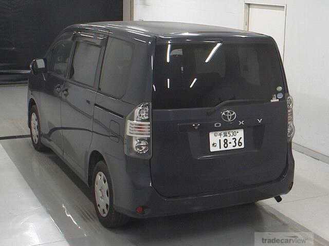 2007 Toyota Voxy