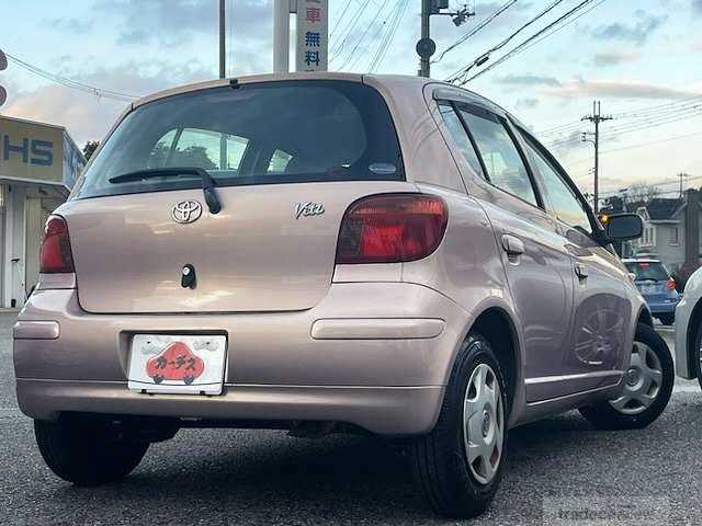 2002 Toyota Vitz