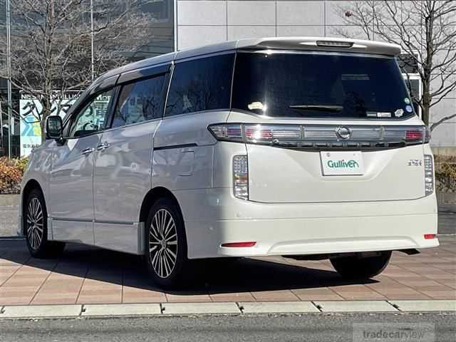 2014 Nissan Elgrand