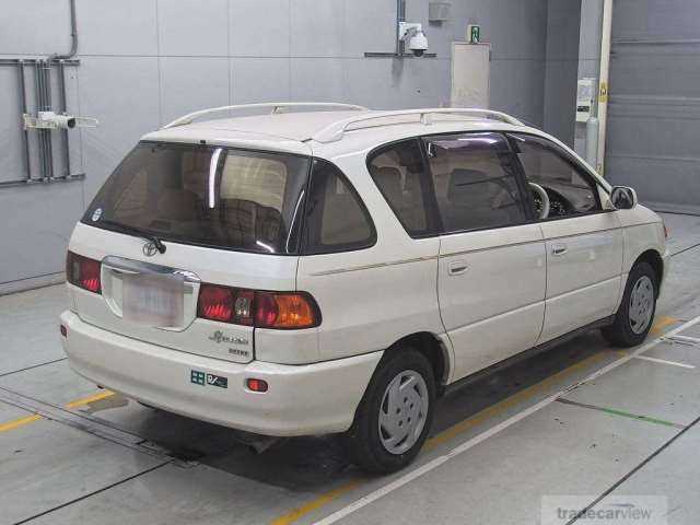 2000 Toyota Ipsum