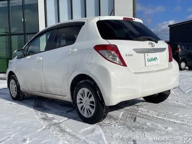 2013 Toyota Vitz