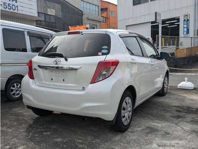 2013 Toyota Vitz