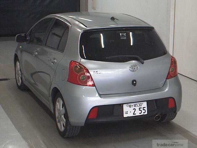 2005 Toyota Vitz