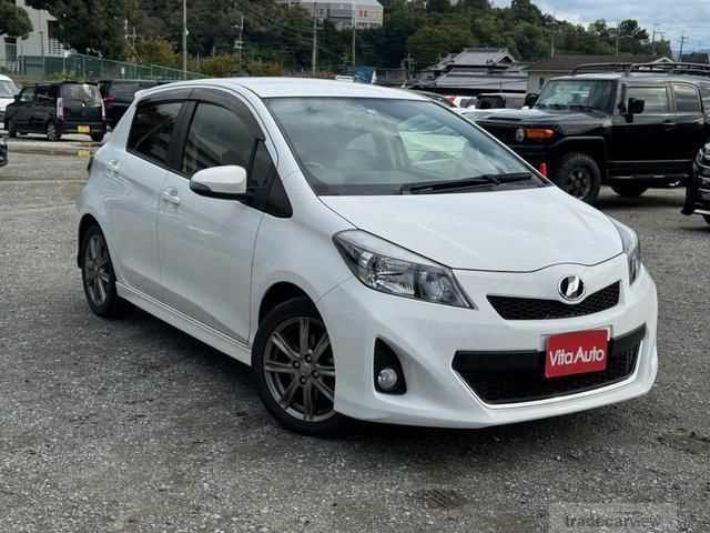 2013 Toyota Vitz