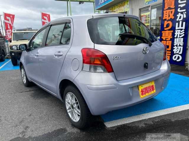 2010 Toyota Vitz