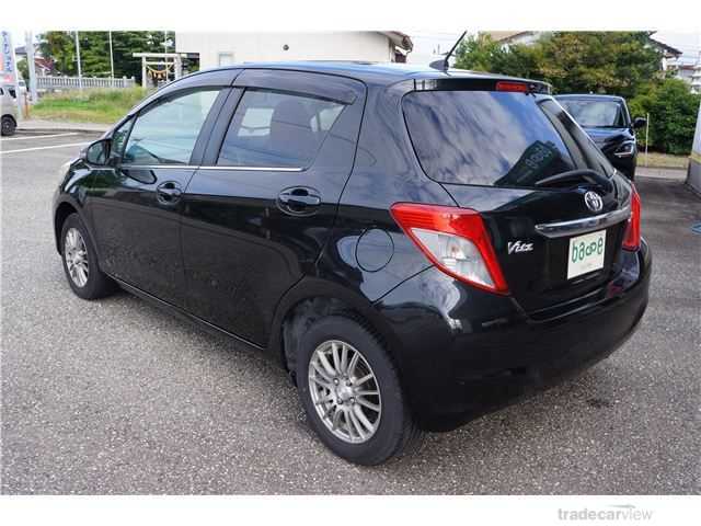 2011 Toyota Vitz