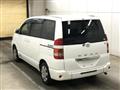 2006 Toyota Noah