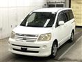 2006 Toyota Noah