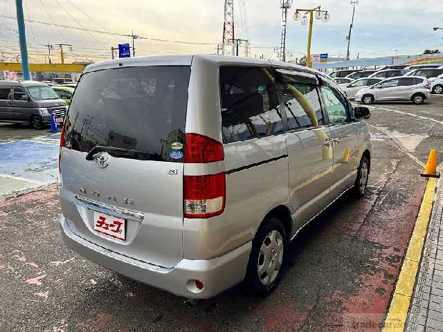 2007 Toyota Noah