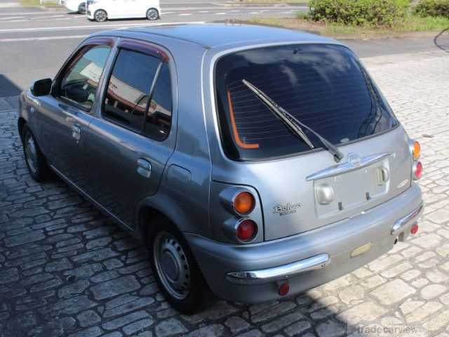 2000 Nissan March