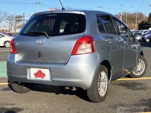 2006 Toyota Vitz