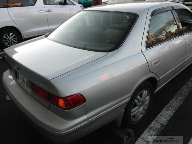 2000 Toyota Camry