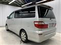 2004 Toyota Alphard