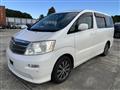 2004 Toyota Alphard