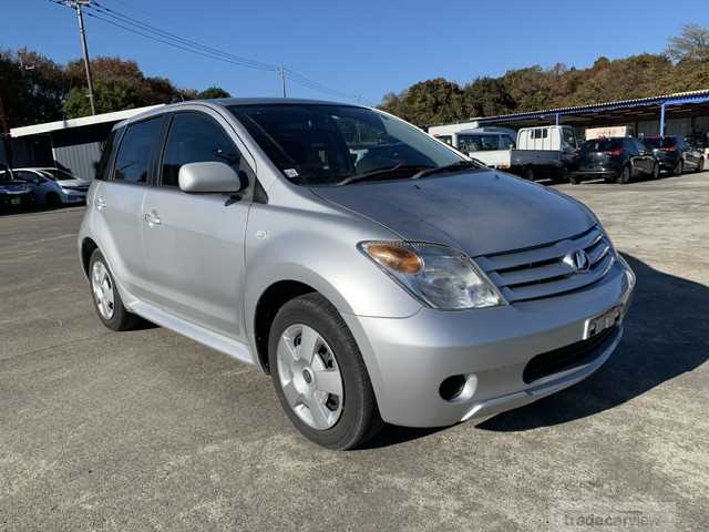 2006 Toyota IST