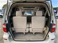 2004 Toyota Alphard