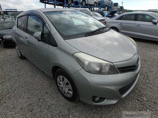 2011 Toyota Vitz