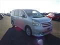 2007 Toyota Noah