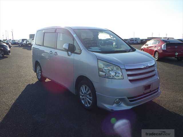 2007 Toyota Noah