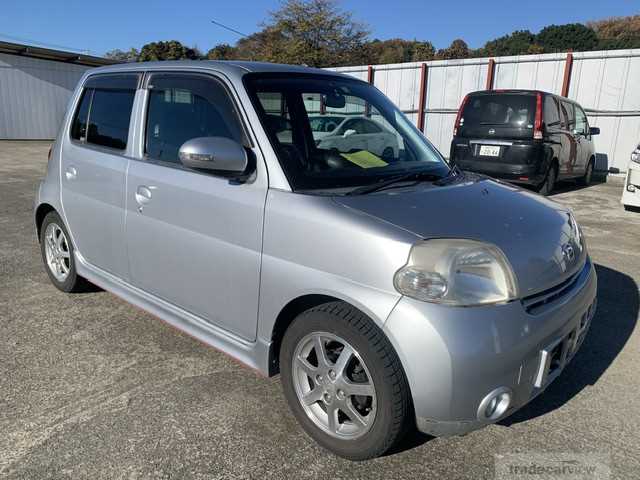 2010 Daihatsu Esse