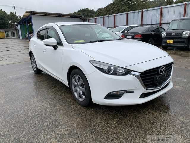 2018 Mazda Axela