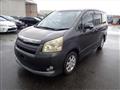 2008 Toyota Noah