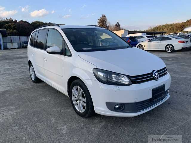 2013 Volkswagen Golf Touran