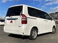 2011 Toyota Noah