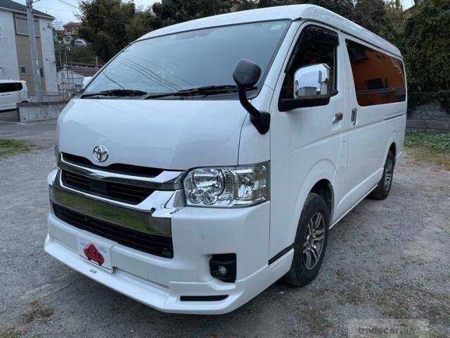 2022 Toyota Hiace Wagon