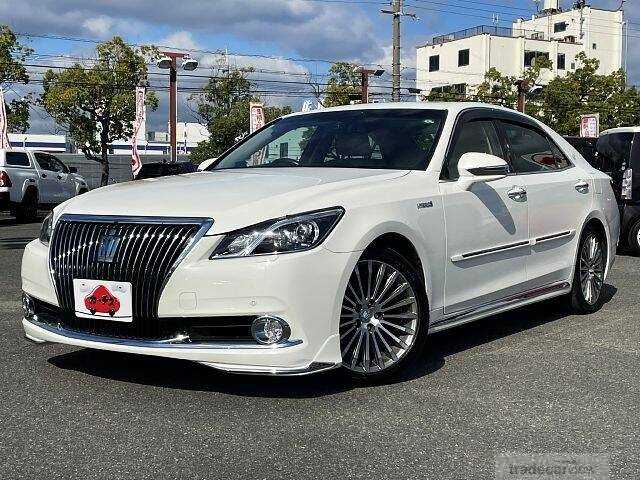 2015 Toyota Crown Majesta