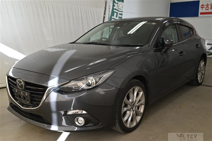 2013 Mazda Axela