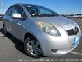 2005 Toyota Vitz