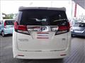 2015 Toyota Alphard Hybrid