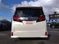 2013 Toyota Alphard Hybrid