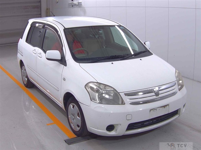 2005 Toyota Raum