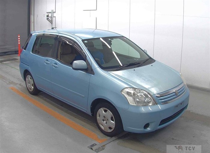 2003 Toyota Raum